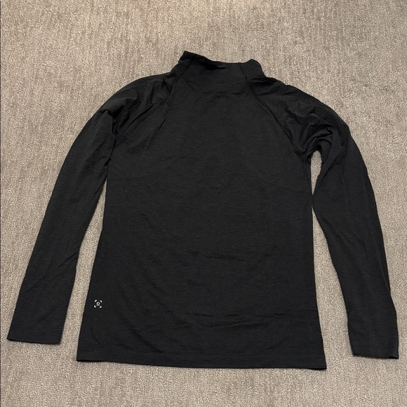 Lululemon Athletica Men’s Black Quarter-Zip Top Small - Picture 3 of 3